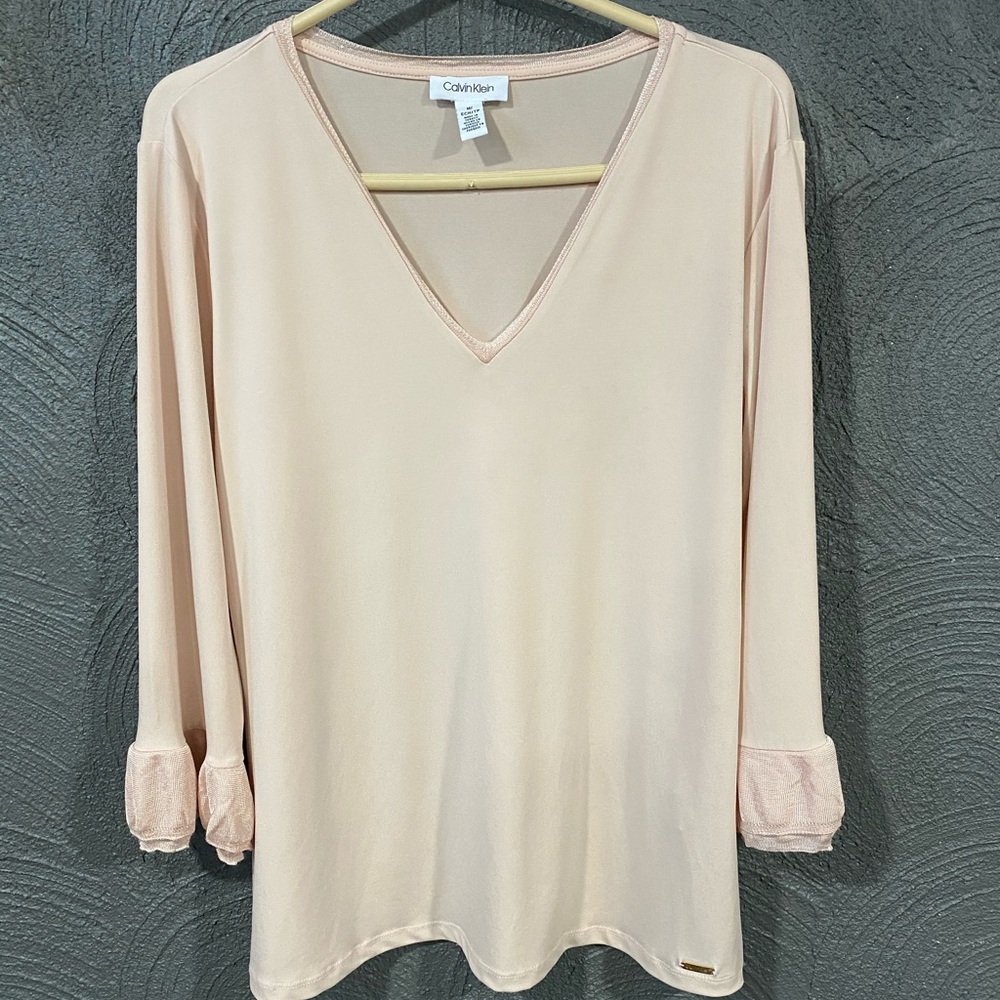 CALVIN KLEIN LONG SLEEVE 🤍